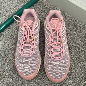 Pink Nike Air Max